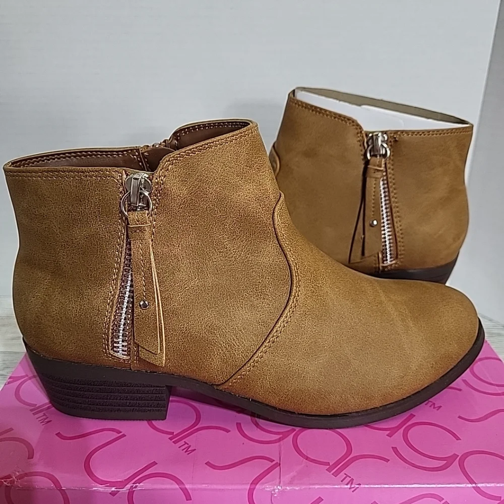 Sugar Missy‎ Heeled Bootie Ankle 4M Tan-T Bally Zipper Sides NEW Western